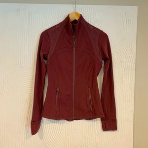 Lululemon athletics jacket in maroon, size 6.